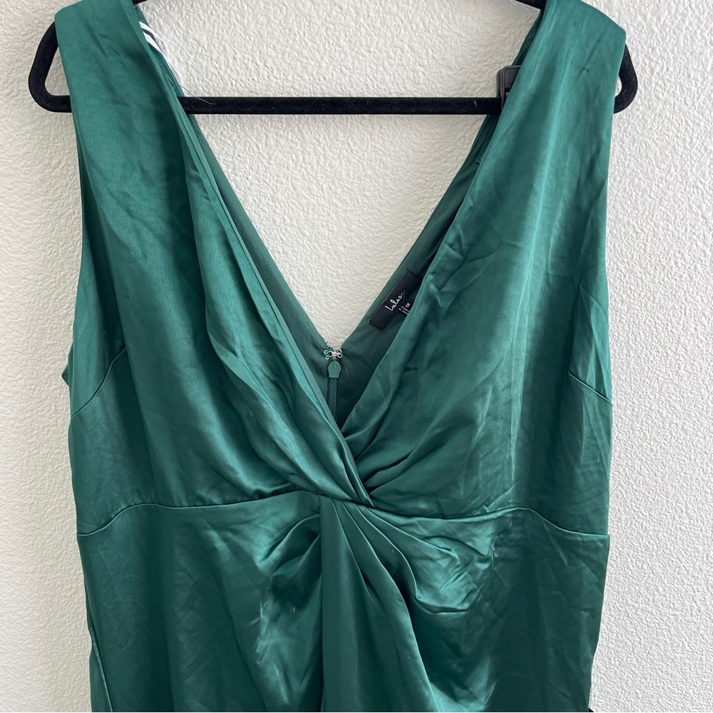 NWT FLAW Lulus Perfect Refinement Emerald Satin Sleeveless Pleated Maxi Dress 1X - Picture 5 of 9